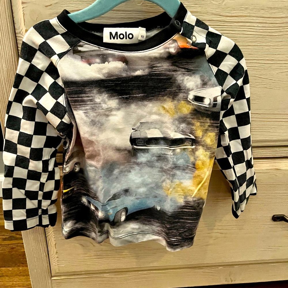 MOLO race car long sleeve tee